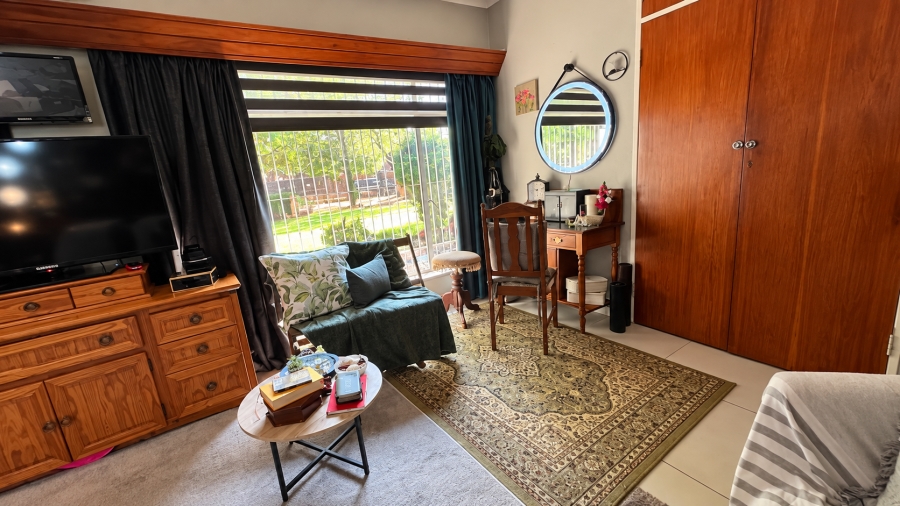 3 Bedroom Property for Sale in Flamwood North West